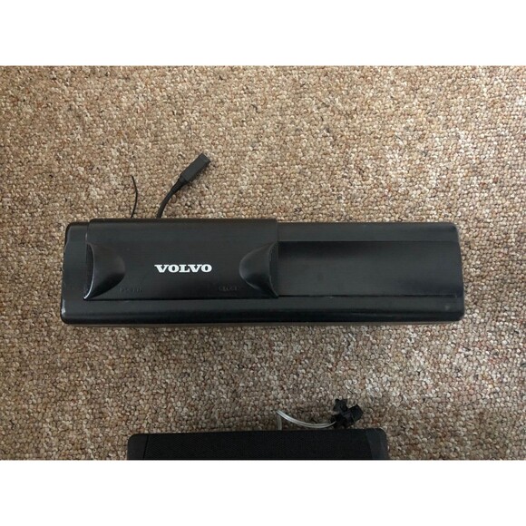 Volvo 6 CD Player 3533411 w/ mounting brackets - Picture 1 of 5